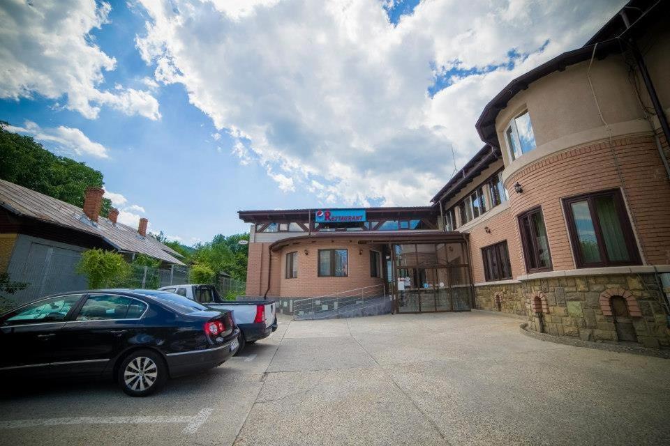 Hotel Gclub Breaza  Exteriér fotografie